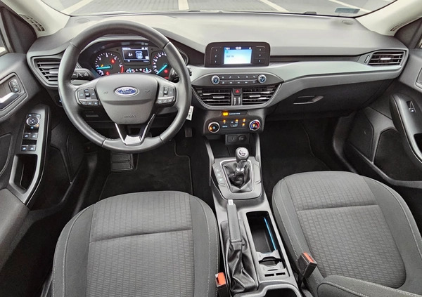 Ford Focus cena 44900 przebieg: 179791, rok produkcji 2019 z Połczyn-Zdrój małe 352